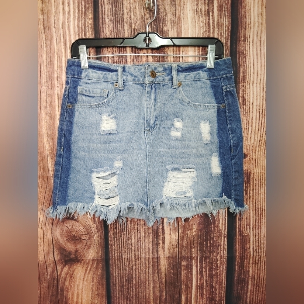 Vintage Havana Denim Distressed Skirt Size 27 In New Condition!